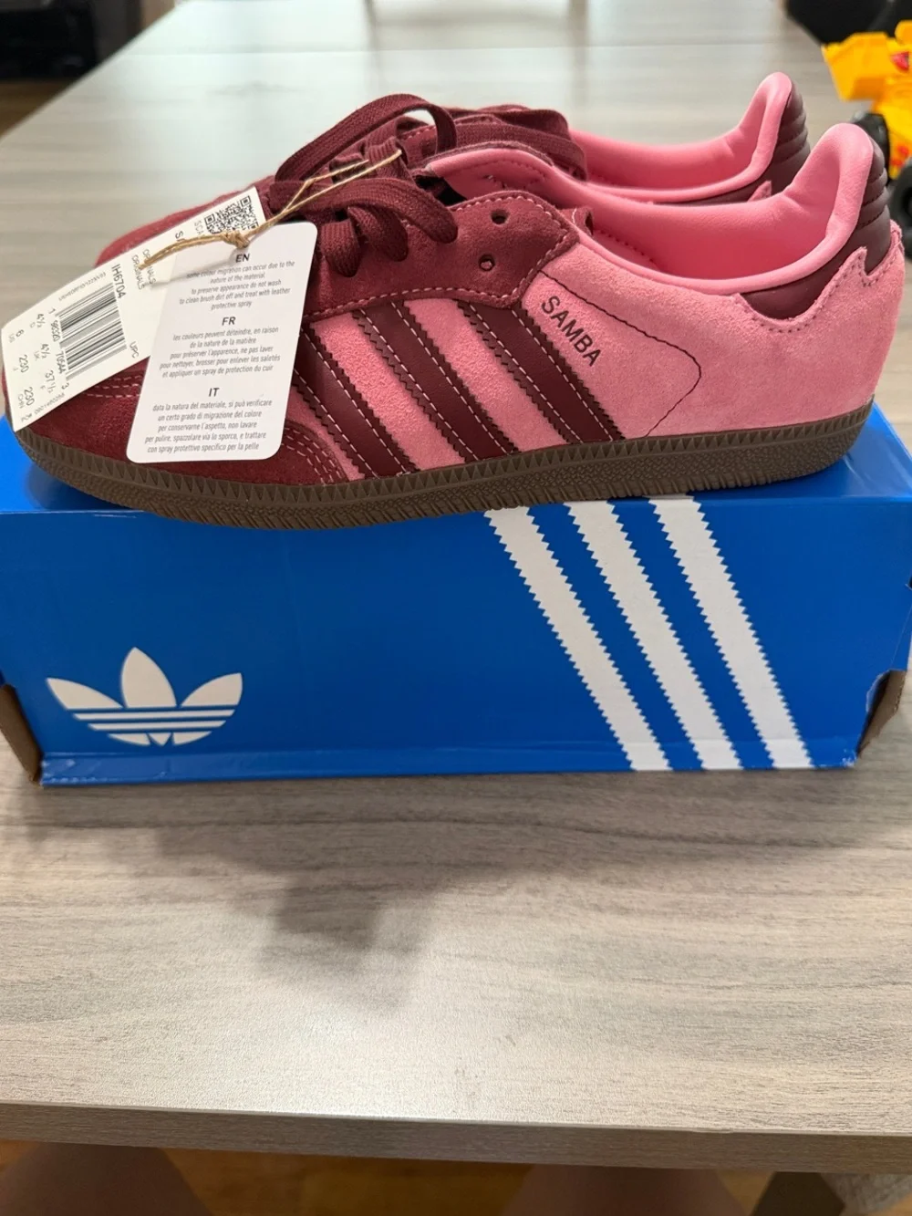 Adidas Samba Women’s Sneakers in Burgundy and Pink (Roseti/gum buttons) - Picture 5 of 7